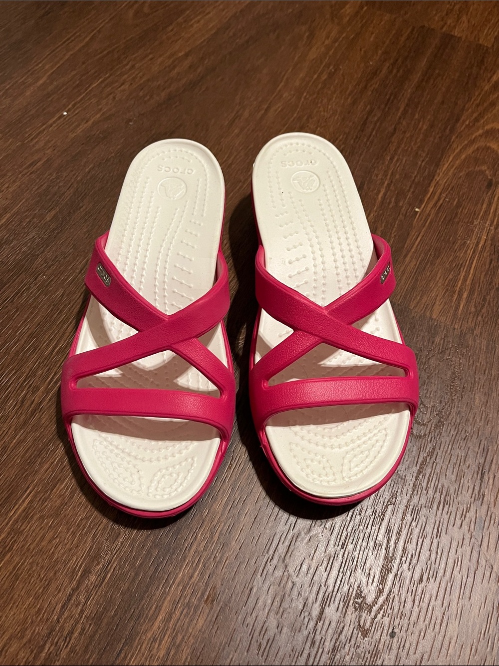 CROCS Women's Hot Pink Strappy Slide Sandals with White Footbed